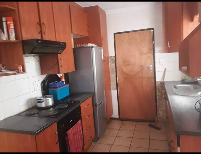 3 BEDROOM HOUSE SOLD IN THE ORCHARDS